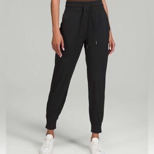 Lululemon Black Jogger size 6